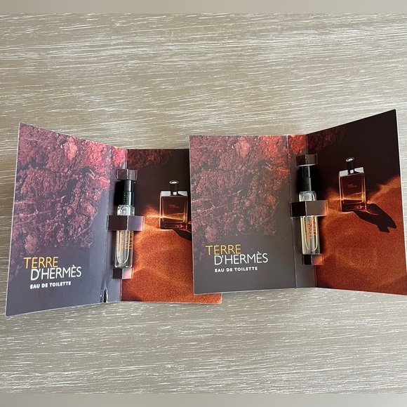 Terre D'Hermes EAU DE TOILETTE Spray Sample - Picture 2 of 3